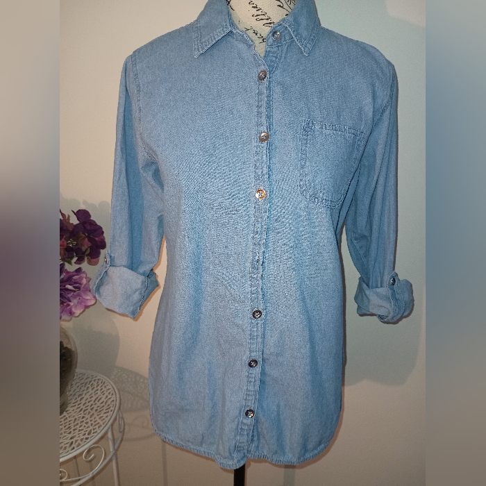 Women's Taxi Denim Collared Button Down Shirt Size Medium